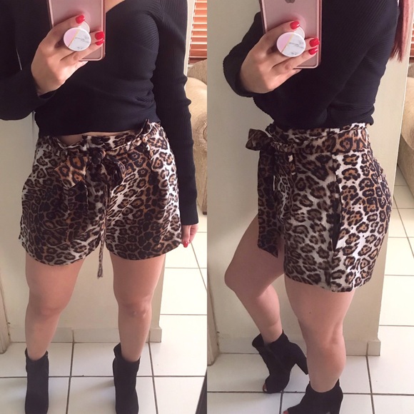 ‘TRIXIE’ Leopard Shorts - Picture 1 of 2